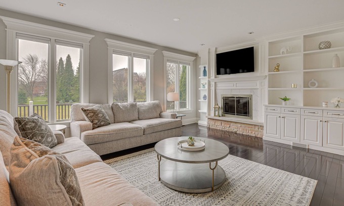 Inverness House | Spacious Inverness Home ~ 36 Mi to Chicago!