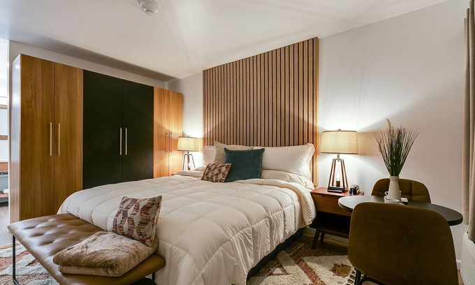 San Angelo Hotel | Spacious King Room with Modern Comforts – Ideal for Relaxing Getaways!
