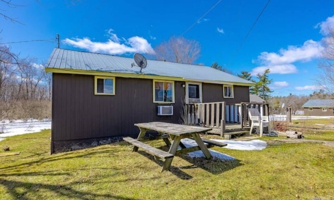 Frontenac Cabin | Spacious Lakefront Loft