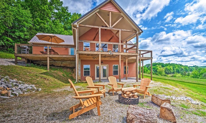 Mammoth Cave House | Spacious Lakehouse Getaway at Mammoth Cave