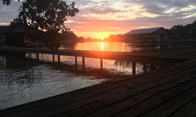 Cedar Creek Reservoir House | Spacious Lakehouse with Gorgeous Lake Views and Lots of Activities