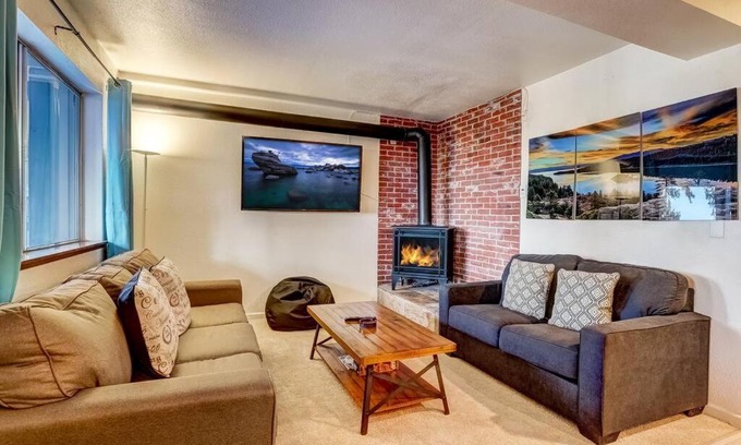 Tahoe Village Apartment | Spacious Lakeview Heavenly Mountain Escape!