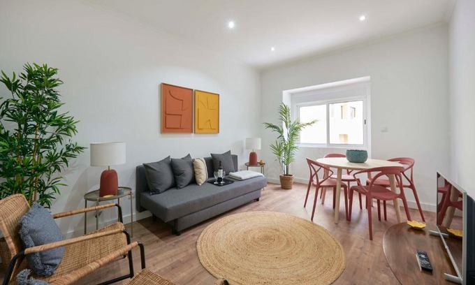 Mina Apartment | Spacious & Light-Filled 4BR Apartment By TimeColer