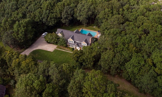 East Hampton House | Spacious Living Areas, Close to East Hampton Village and Beaches