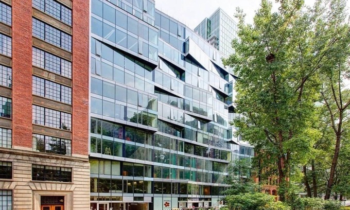 Cite Multimedia Apartment | Spacious Loft in Heart of Montreal, Prime Location!