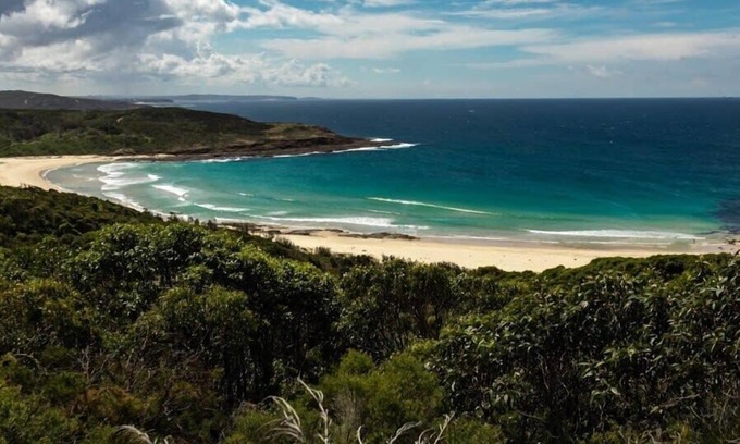 Catherine Hill Bay House | Spacious & Luxurious Beach Home