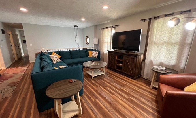 South Central Omaha House | Spacious Midtown Family Retreat - with game room! Family-focus w/new home feel.