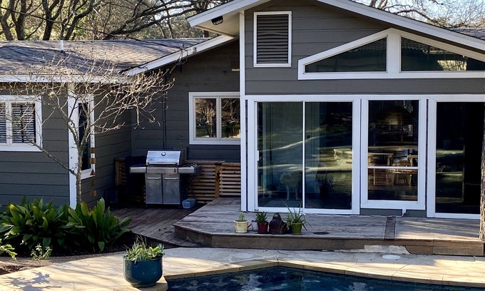Westwood House | Spacious modern bohemian elegance, close to nature & city, pool & hot tub