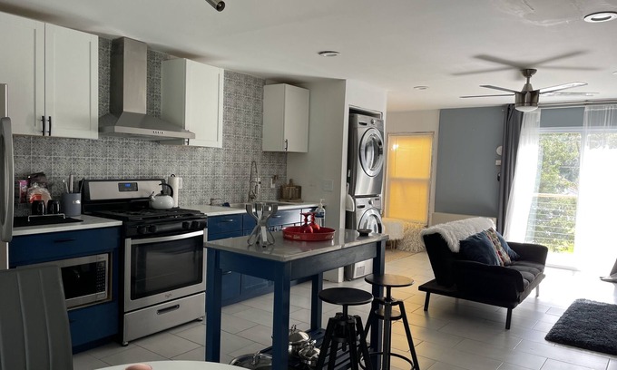 Madison Apartment | Spacious modern living in a quite neighborhood