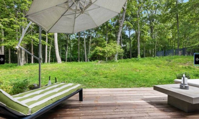 Shelter Island Heights House | Spacious Modern on wooded lot - 5 min from beach!