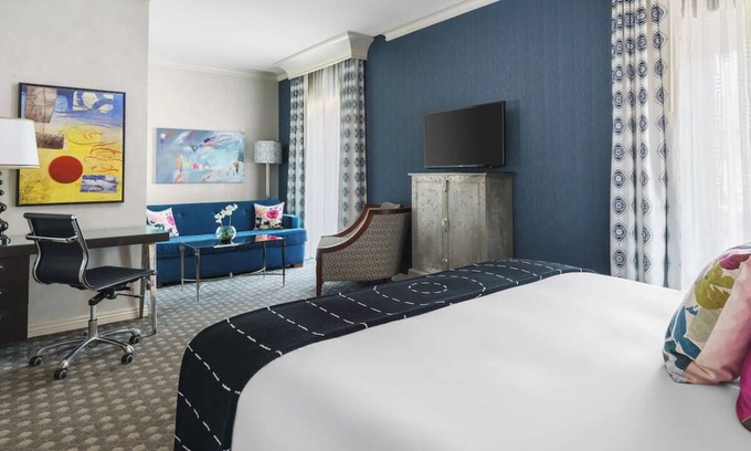 Inner Richmond Hotel | Spacious Modern Room in San Francisco Downtown - 1 Mile from Union Square