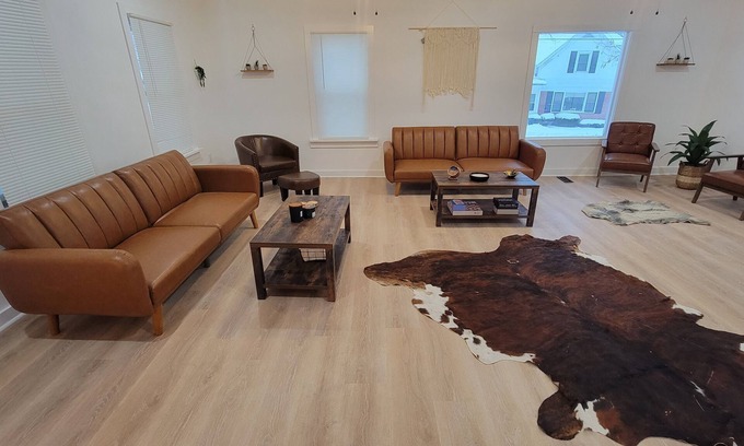 Alexandria Bay Other | Spacious Modern Farmhouse – Renovated 2023, Huge Yard & Near Downtown