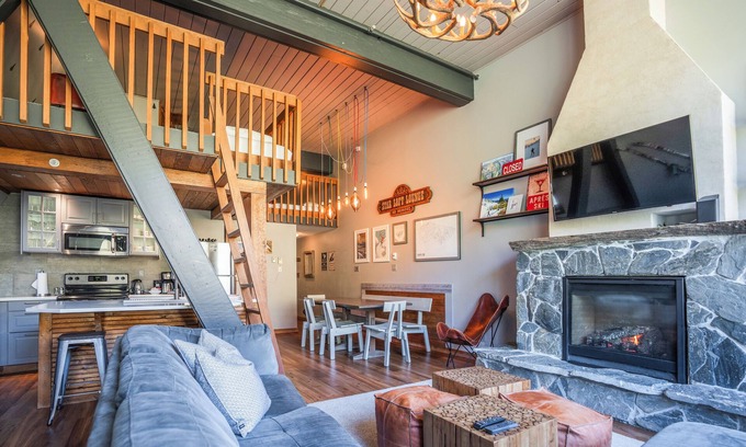 Silver Star Mountain Condo | Spacious Mountain Retreat w/Beautiful Loft! – Perfect for small groups!