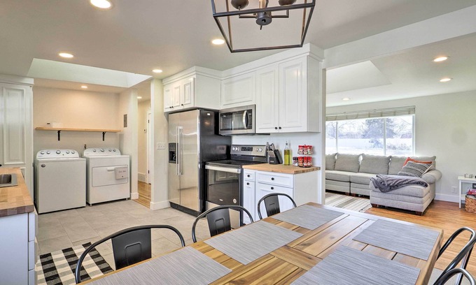 Murray House | Spacious Murray Home Near Ski Resorts!