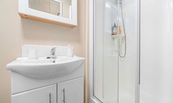 Arrochar RV Rental | Spacious NEW Loch Lomond - ArdLui Sleeps 7!