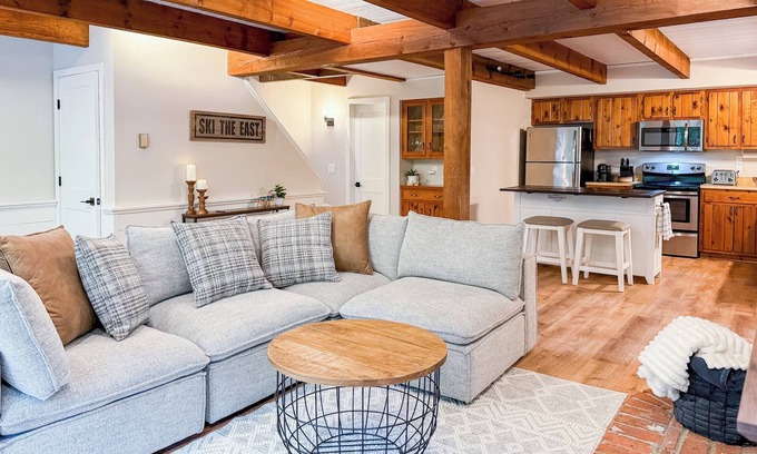 Birch Hill Condo | Spacious North Conway Getaway, Sleeps 13, Close to Echo Lake & Downtown