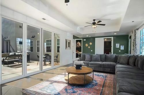 Hurricane House | Spacious Oasis, Rooftop Views , Hot Tub, Sleeps 34