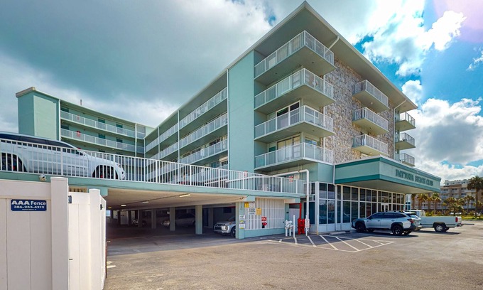 East Daytona Apartment | Spacious oceanview studio condo with pool, beach access and washer/dryer