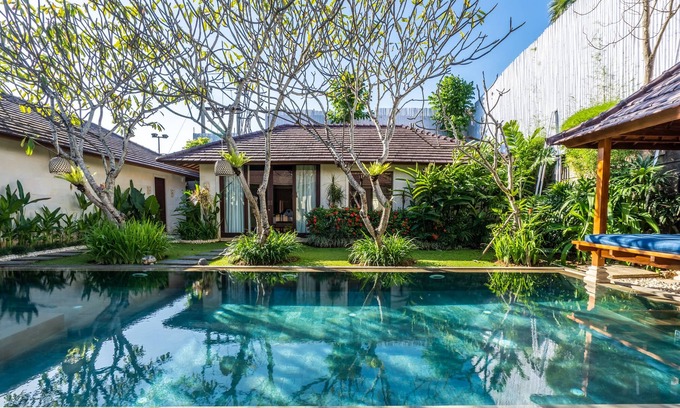 Batubelig Villa | Spacious One Bedroom Villa, only 2 minutes walk to the Beach