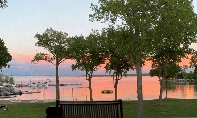 Walker Condo | Spacious One Level Lake Front Condo with Resort Amenities!