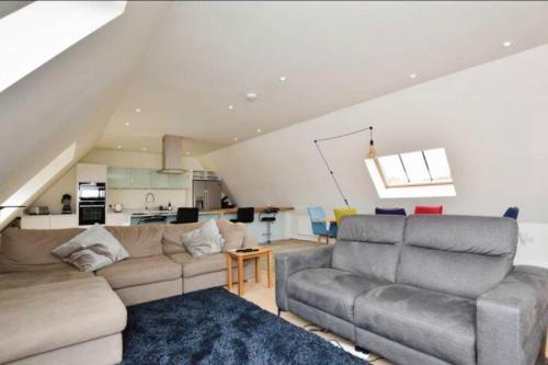 Salisbury Apartment | Spacious penthouse with great views of the Cathedral
