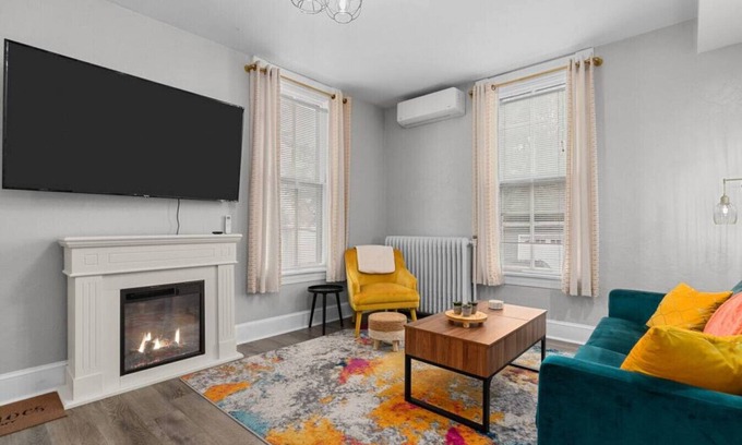 Neenah Apartment | SPACIOUS|Pets|Fireplace|Historic