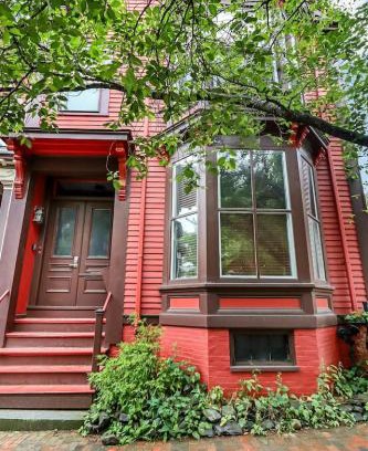 Parkside House | Spacious Portland Home With Parking