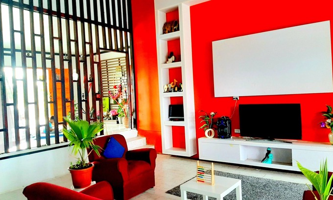 Pacific Harbour House | Spacious Private Room with EnSite & Secure Parking – Tranquil Stay