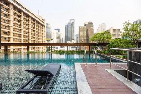 Nana Apartment | Spacious Quiet Apartment W/Balcony Nana BTS 300M