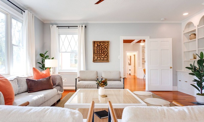 Northwest Raleigh House | Spacious Raleigh Getaway – 5 Bedrooms, Sleeps 14, Great for Families!