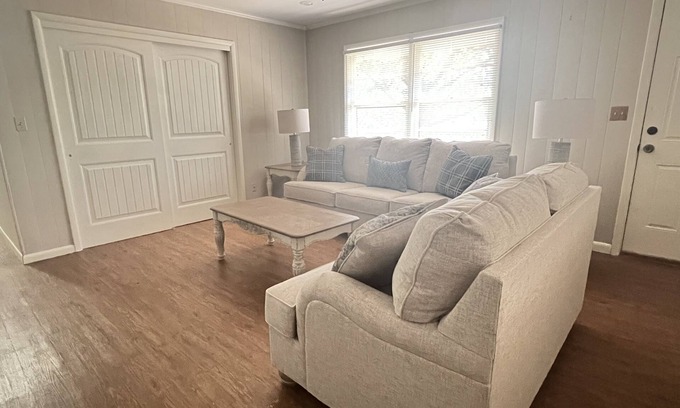 Muskogee House | Spacious ranch home in quiet neighborhood.