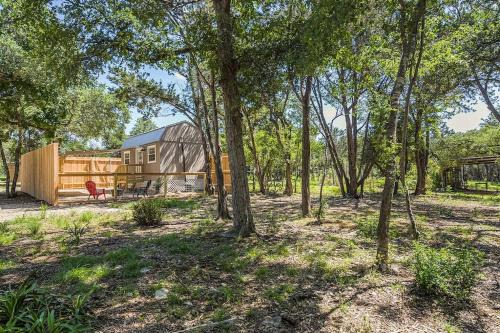 Hays County House | Spacious Resort with 2 Cabins on 3 Acres