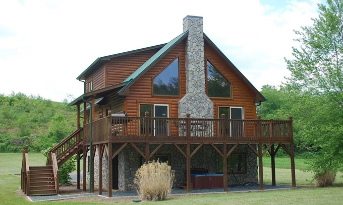 Jefferson Cabin | Spacious Riverfront Cabin w/HotTub,Pet Friendly,PingPong,Stone Frpl