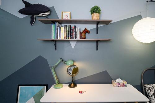 Seaton Village House | Spacious Room with Ensuite Bathroom near Subway, Koreatown & UofT