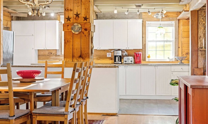 Williamsville House | Spacious Rural Farmhouse Getaway with Peaceful Views