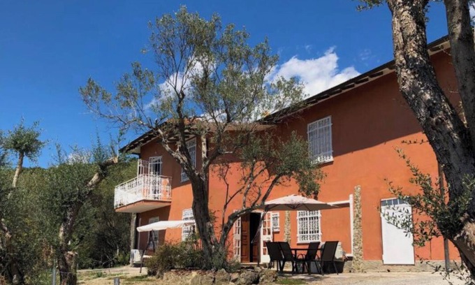 Castelnuovo Magra Apartment | Spacious sea view apartment on the hill with private garden!n
