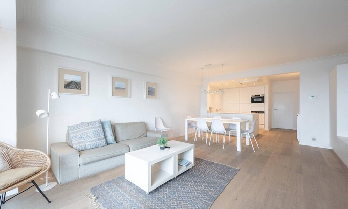 Knokke Apartment | Spacious Seaside Apartment