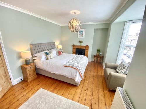 Chysauster House | Spacious, seaside, Victorian home "Bay View Terrace", Penzance