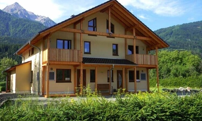 Kotschach-Mauthen Apartment | Spacious semi-detached house, quiet area - yet in place