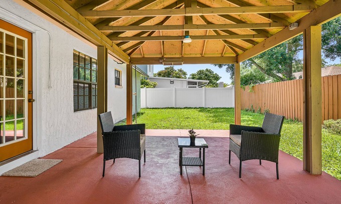 Carrollwood House | Spacious Space to Make Memories@Beach City