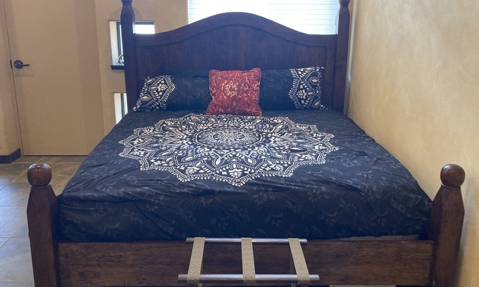 Marvel Apartment | Spacious studio. Bring your dogs & horses!