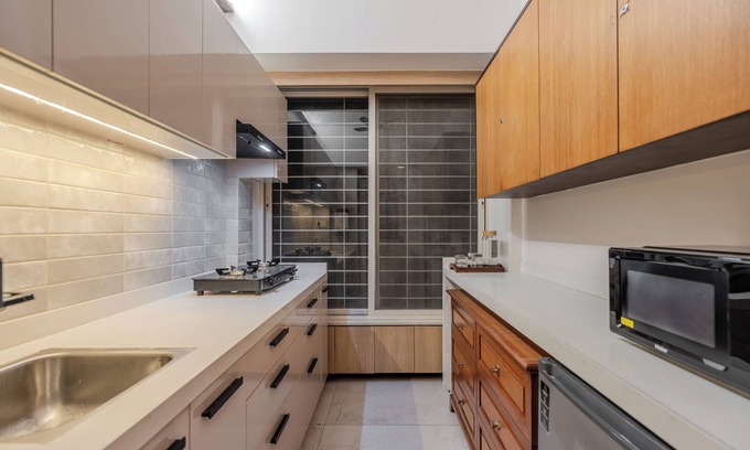 Pune Apartment | Spacious & Stylish Apartments, Just 6 KM from Pune Airport!