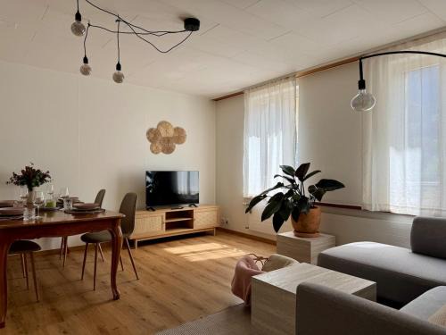 Meiringen Apartment | Spacious, stylish & central apartment, Great excursions in surrounding area