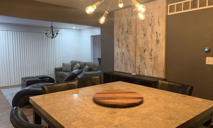 Southfield House | Spacious Suburban Home Near Major Freeways