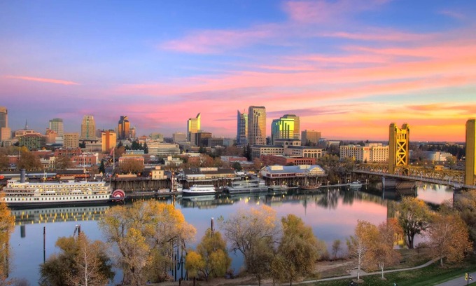 Sacramento House | Spacious Suite Perfect for Family and Extended Stays Near CSUS