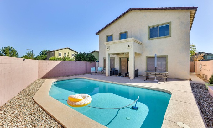Surprise Farms House | Spacious Surprise Home w/Outdoor Pool + Game Room