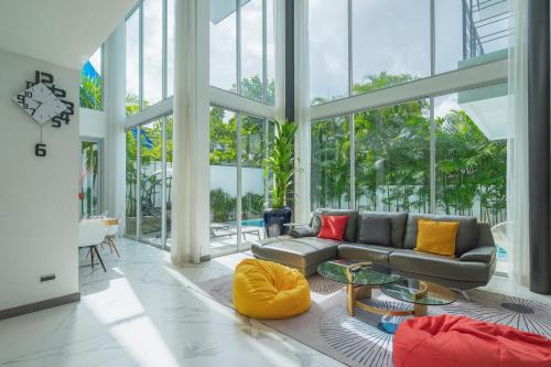 Cherngtalay Villa | Spacious 3BR Pool Villa at Grand View in Bangtao
