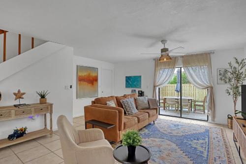 Cocoa Beach House | Spacious Townhome 5 Mins Walk to Beach