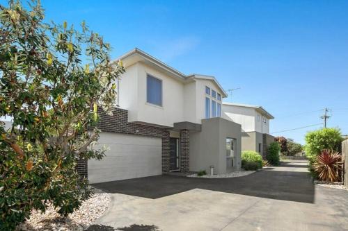 St Leonards House | Spacious Townhouse Central St Leonards