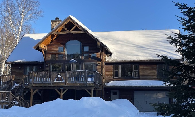 Carrabassett Valley Apartment | Spacious Twinbrook apartment on shuttle route.